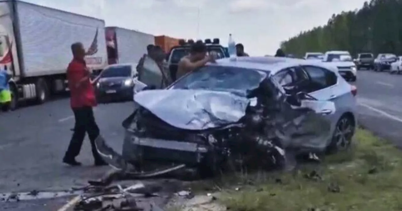 Tragedia en la ruta: hinchas de Racing de Avellaneda chocaron en Paraguay | Sucesos