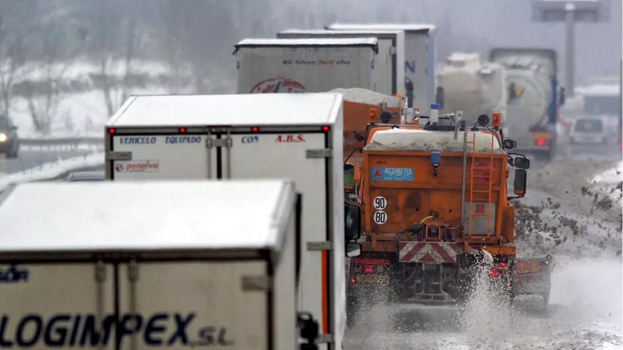 Météo : cinq blessés graves sur l’A6b, passagers bloqués… La tempête Caetano perturbe le trafic autoroutier