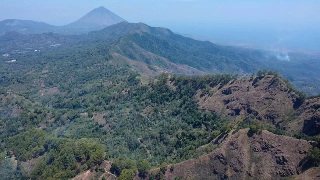 6 Fakta Menarik Gunung Inielika di Flores NTT, Terkenal Sebagai Sumber Air Panas Mengeruda