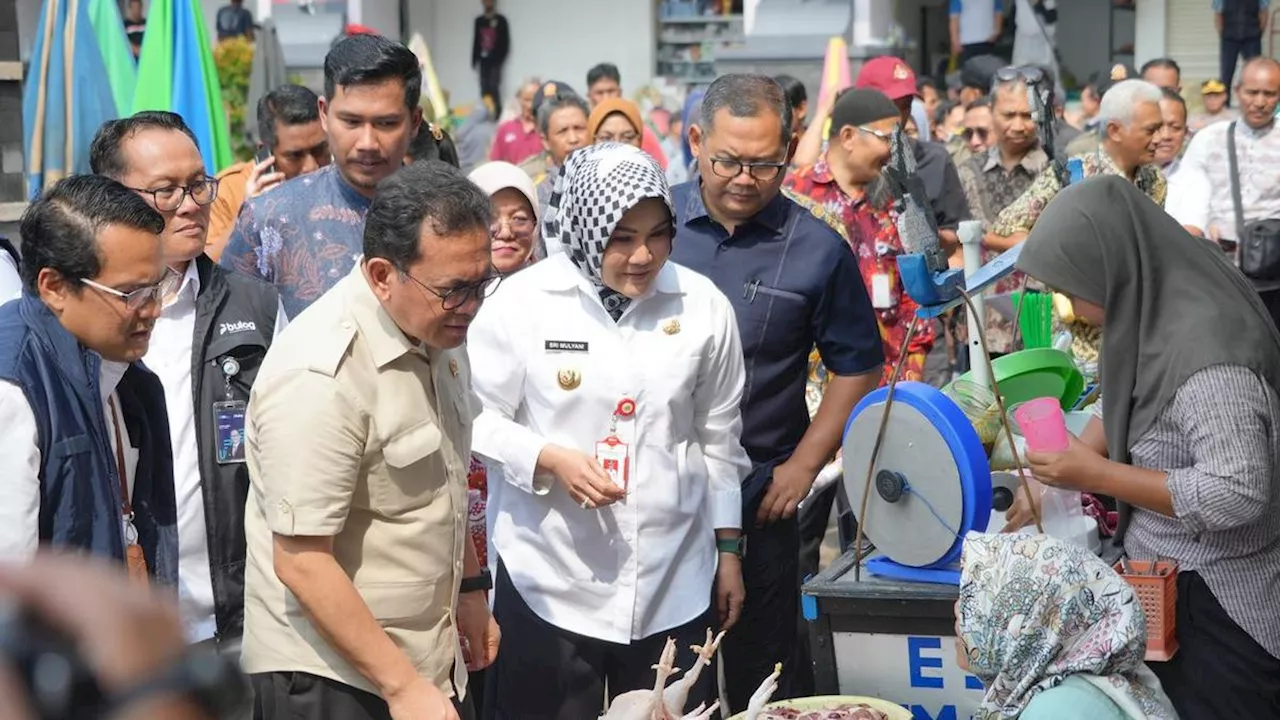 Mendag Budi Santoso Kunjungi Pasar Gedhe Klaten, Pastikan Harga Stabil Menjelang Nataru