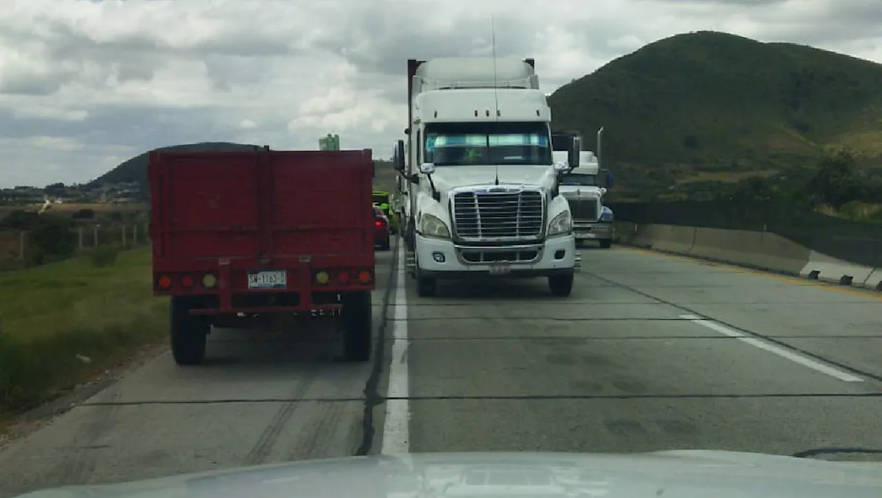 Inseguridad y daños en carreteras, principales afectaciones para transportistas