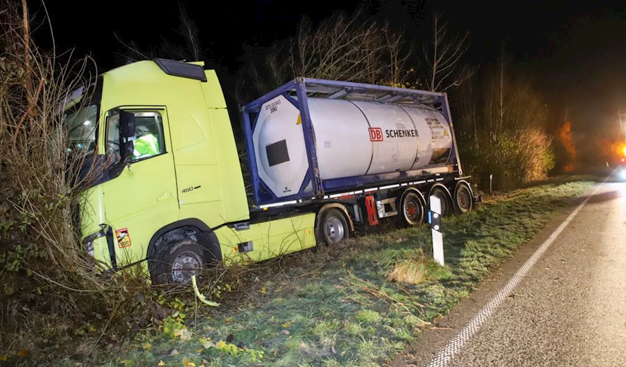 Fahrer verliert Kontrolle über Lkw – schuld ist ein Bonbon!