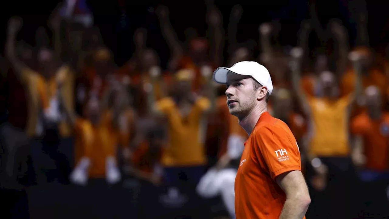 Griekspoor tegen Struff in halve finale Davis Cup • Nederland leidt door winst Van de Zandschulp