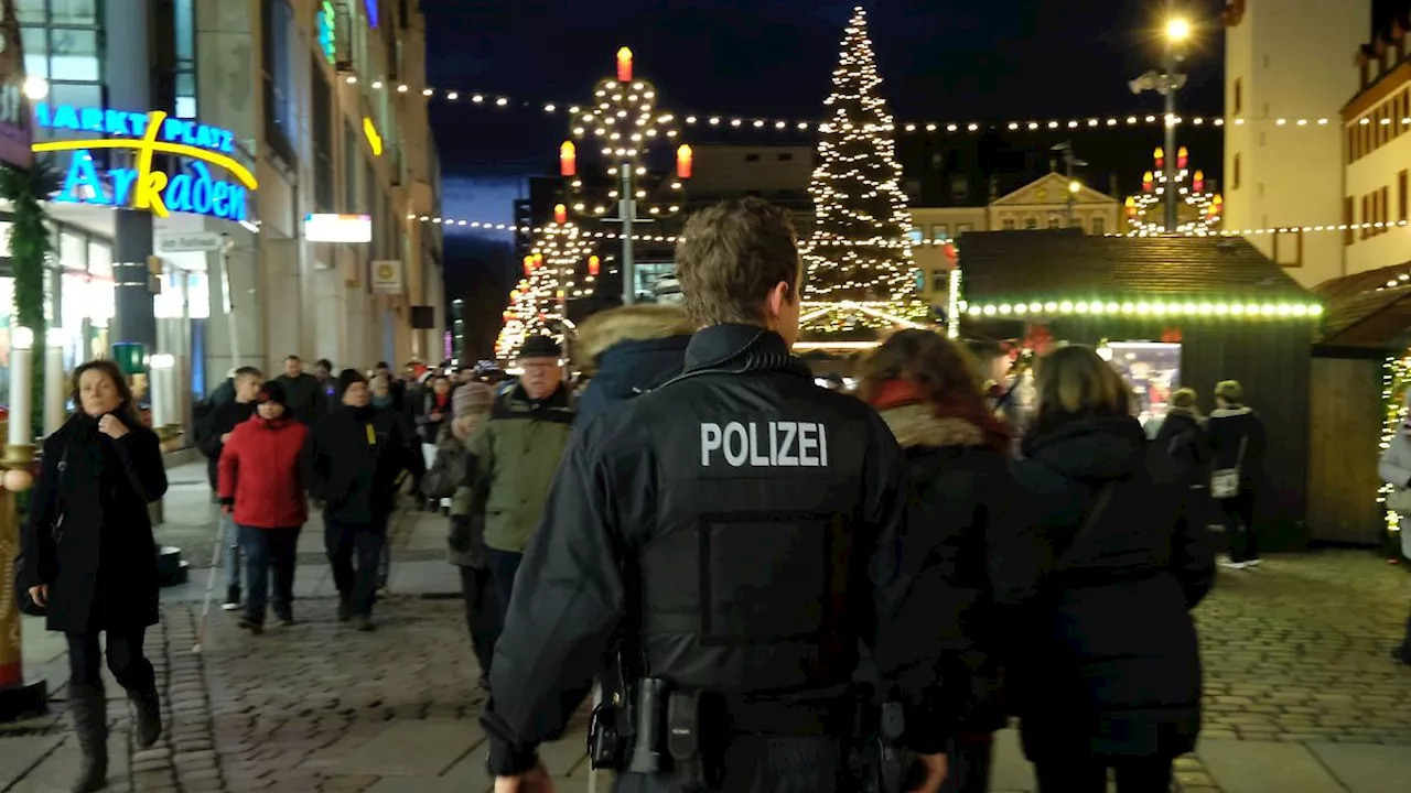 Sachsen: Polizei kontrolliert Messerverbot auf Weihnachtsmärkten