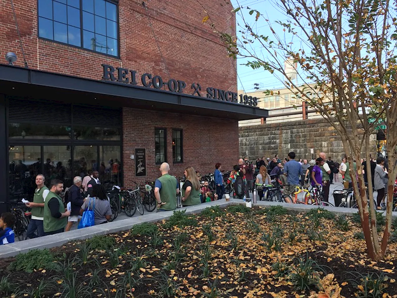 – waiting at the la colombe for REI to open Thursday morning