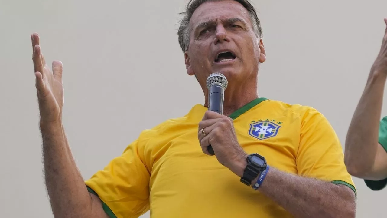 Policía brasileña acusa a Bolsonaro y asesores por intento de golpe en 2022