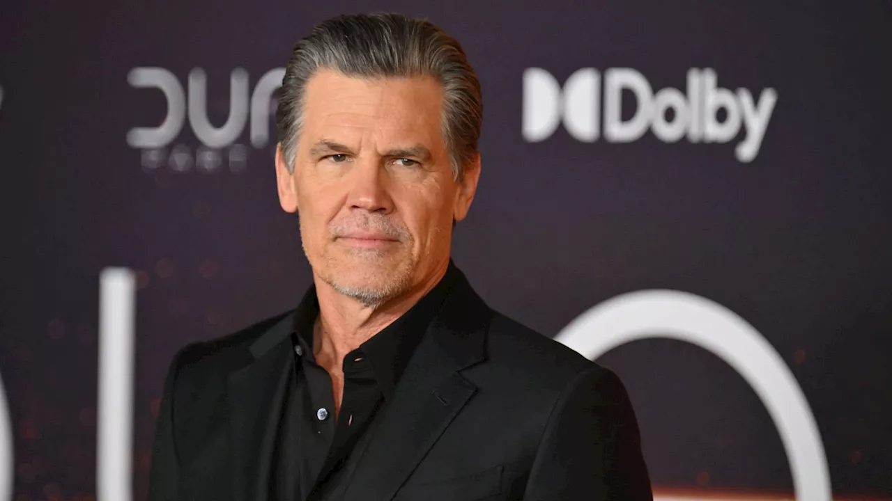 Josh Brolin schläft mit einem Nikotinbeutel in seinem Mund