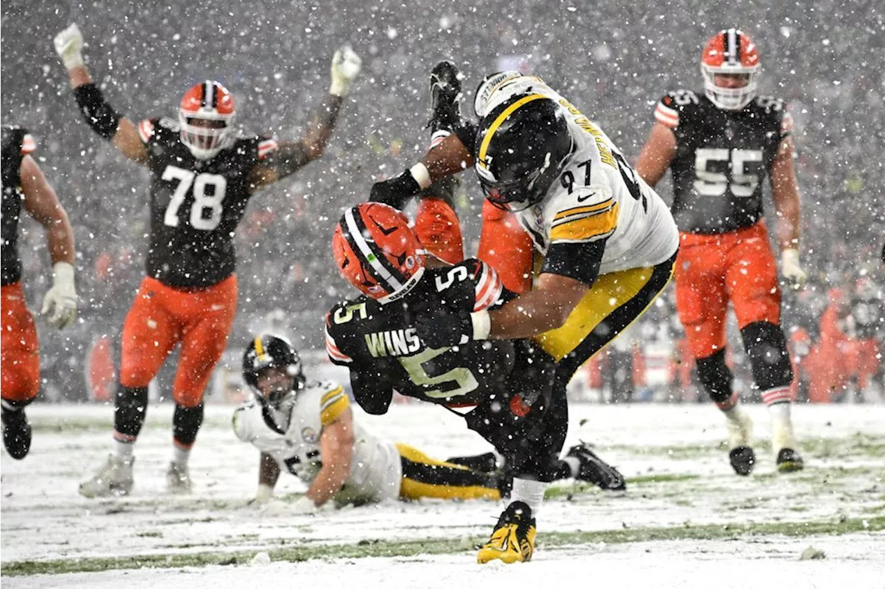 NFL: Cleveland Browns ringen Pittsburgh Steelers in wildem Schneetreiben nieder