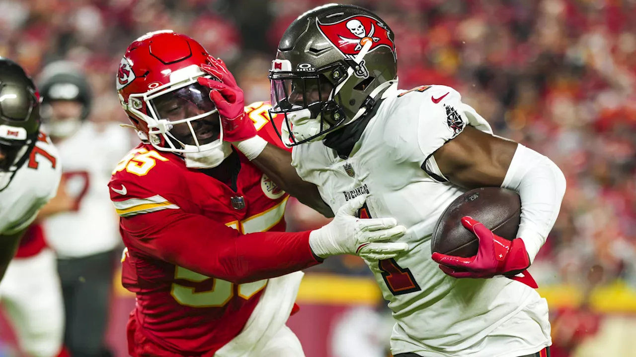 Steve Spagnuolo Breaks Down DE Joshua Uche's Progress, KC Chiefs Playing Time