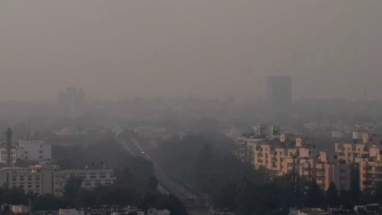 Major city’s drastic move amid hazardous air pollution