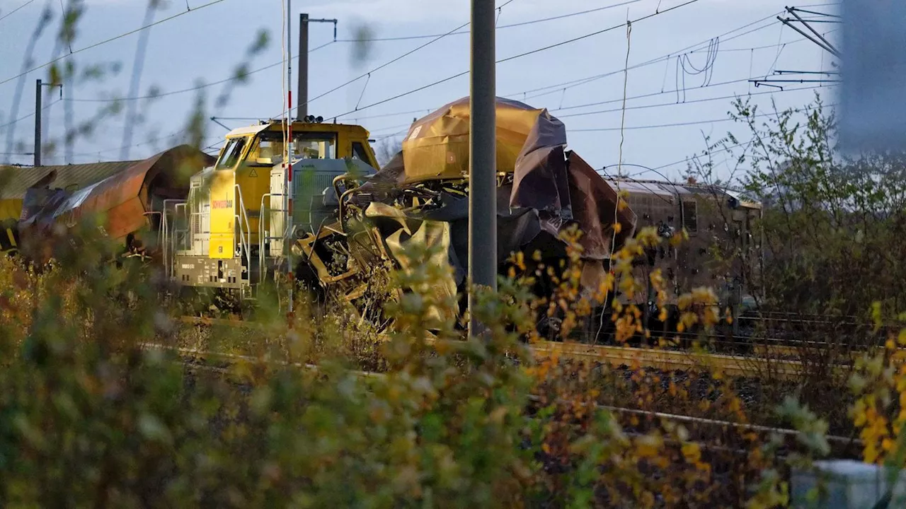 Unfall: Drei Verletzte bei Güterzug-Unfall - Bahnstrecke gesperrt