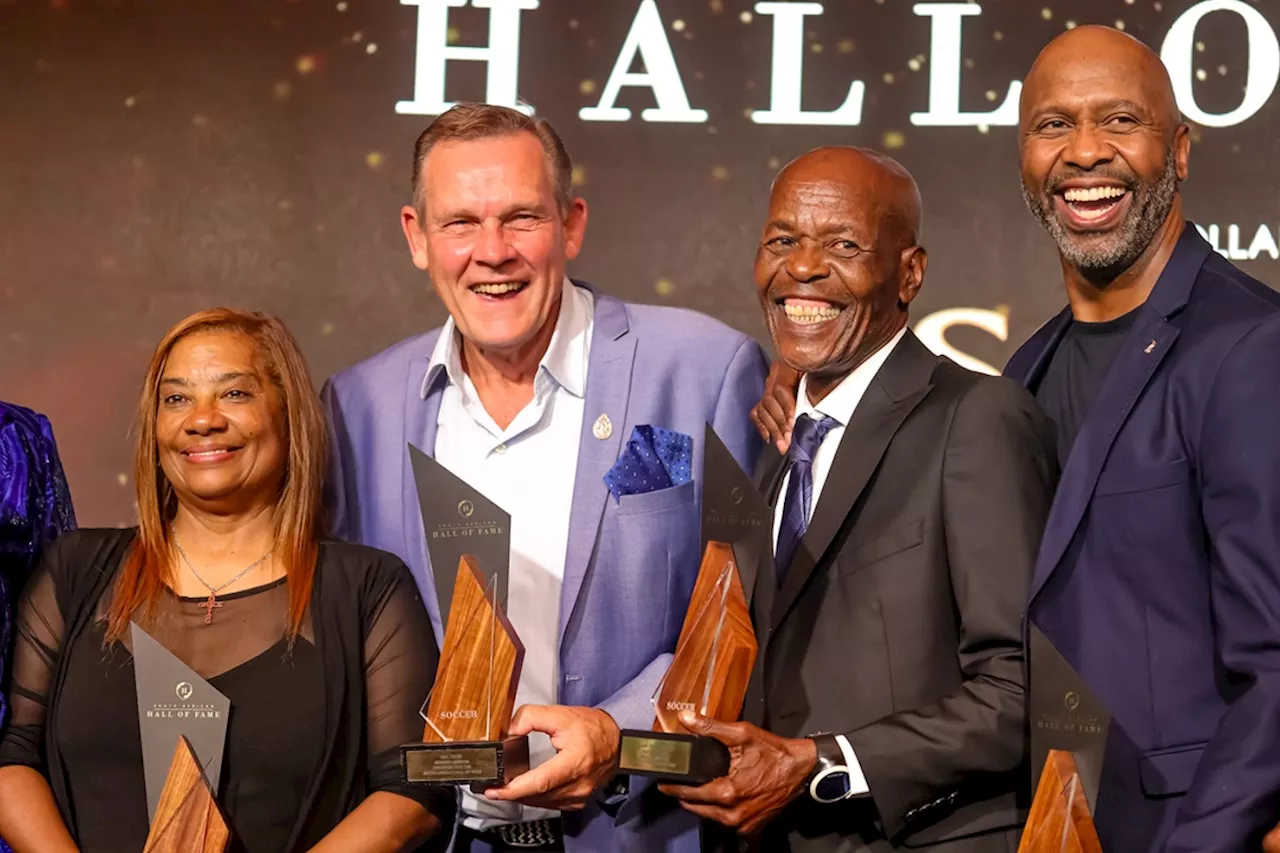 Kaizer Chiefs latest: Four Amakhosi legends honoured!