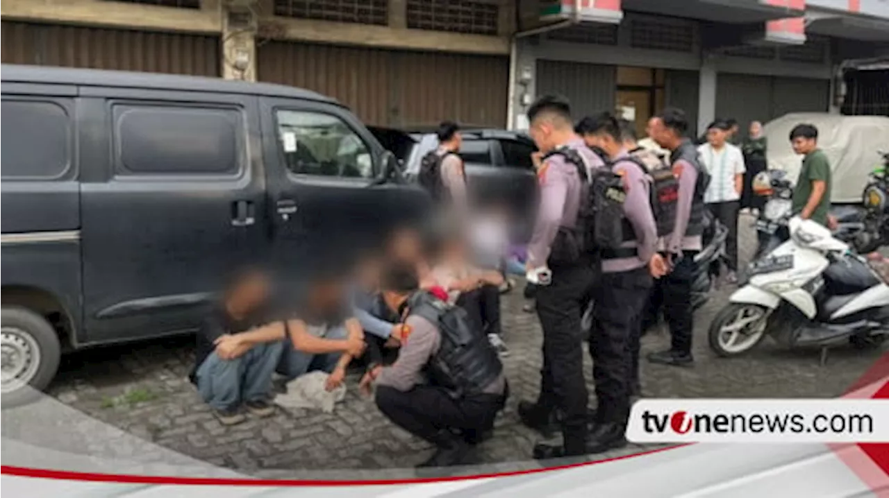 Diduga Hendak Tawuran, Lima Remaja Bersenjata Tajam Diamankan Polisi di Jakbar