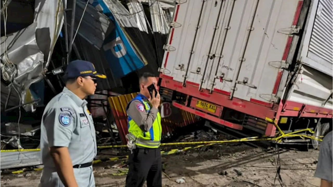 Korban Luka hingga Tewas Akibat Truk Tronton Tabrak Ruko di Semarang Dipastikan Dapat Santunan