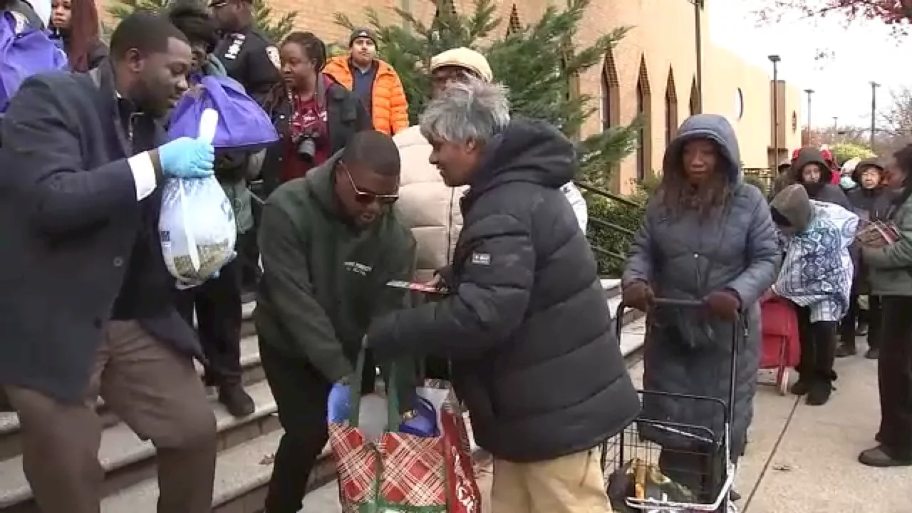 Queens church holds annual turkey giveaway ahead of Thanksgiving