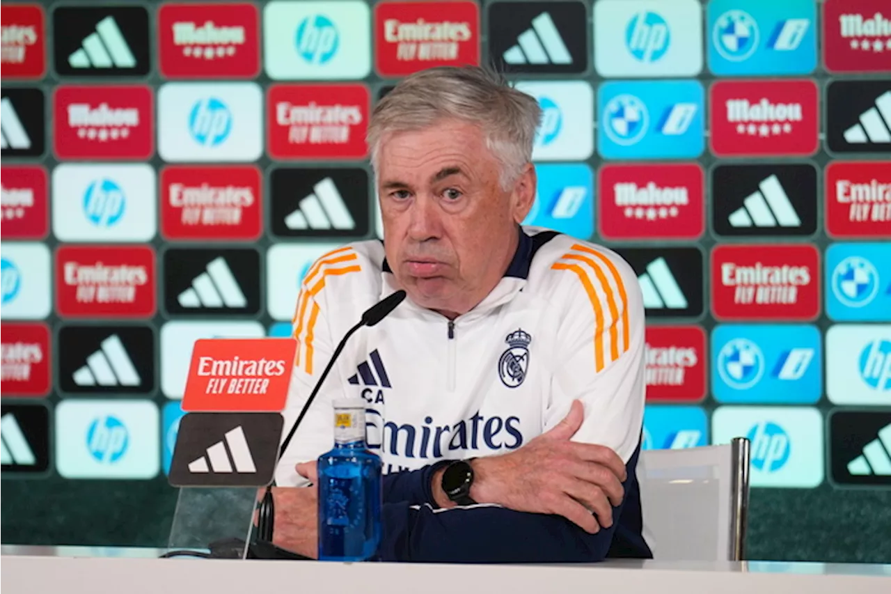 Il tecnico del Real Madrid Carlo Ancelotti parla ai media