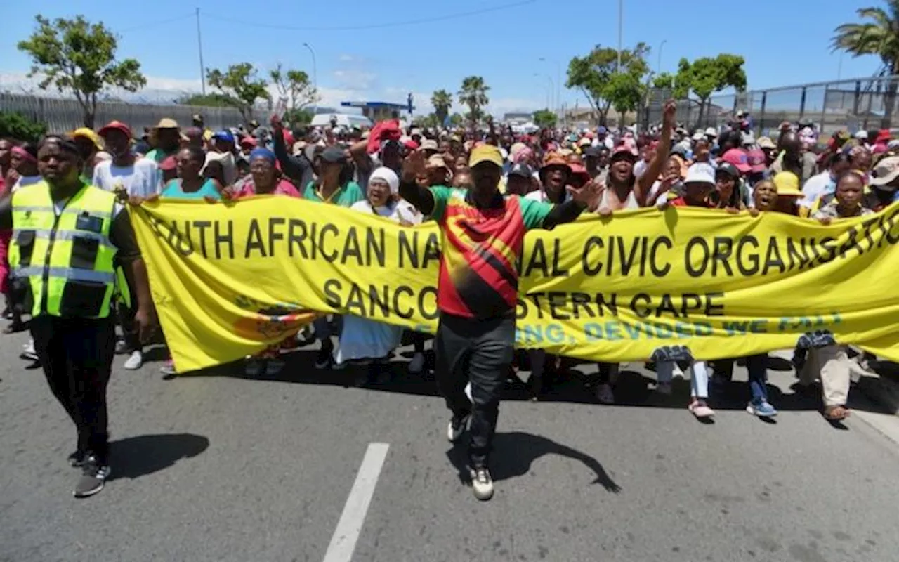 Khayelitsha residents up in arms over poor sanitation and 'crumbling' homes