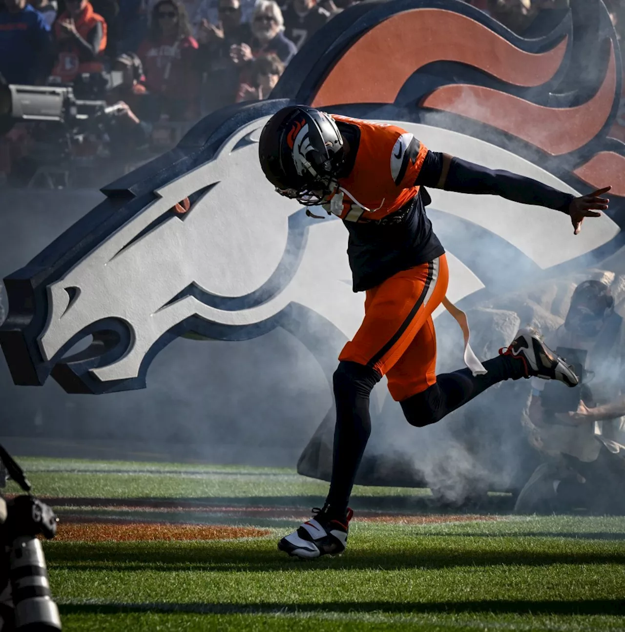 Broncos Journal: CB Pat Surtain II on Deion Sanders’ Nike Air Diamond Turf cleats: “It embraces who he is”