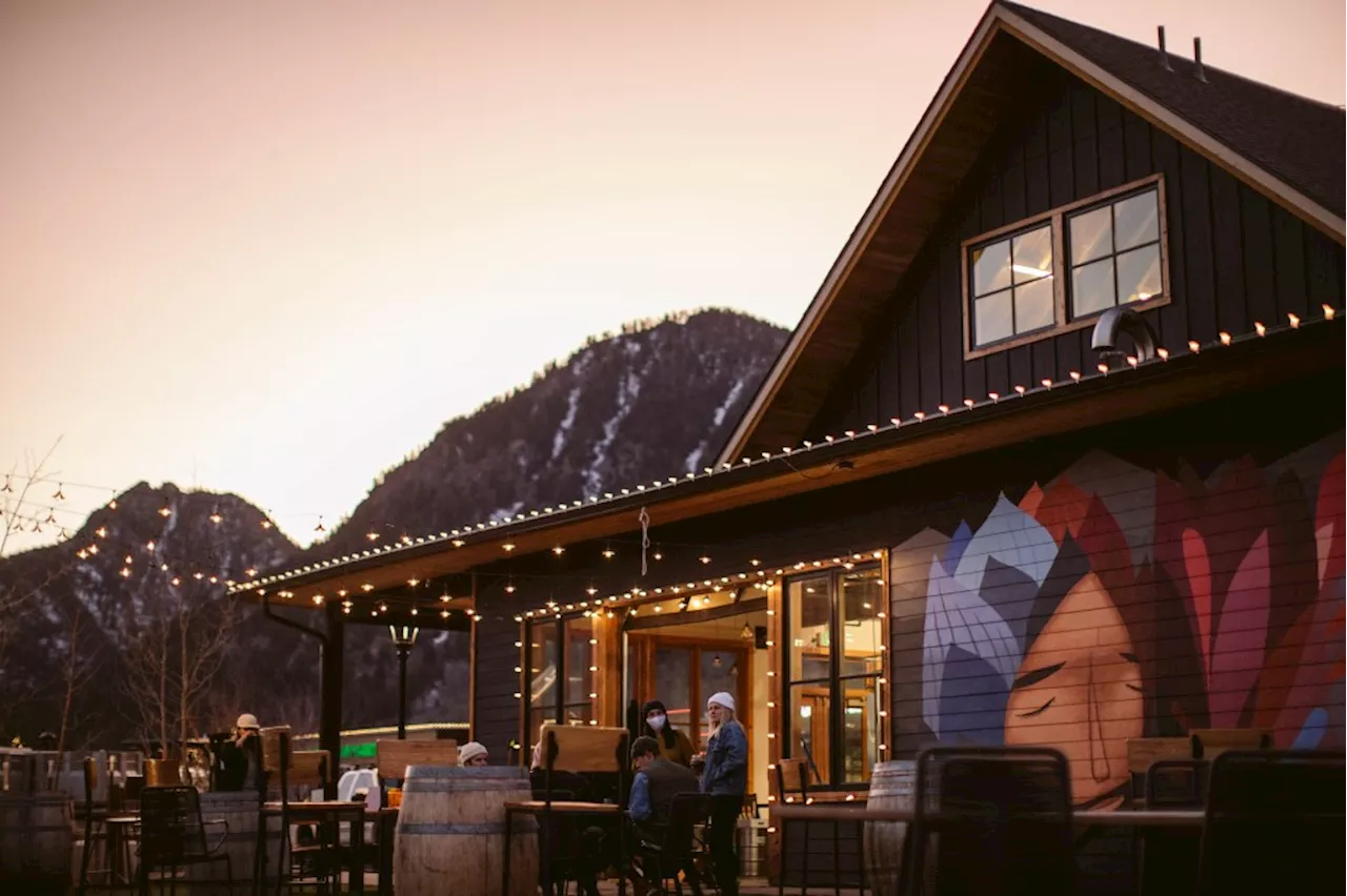 The best après-ski bar in the North America is a Colorado brewery