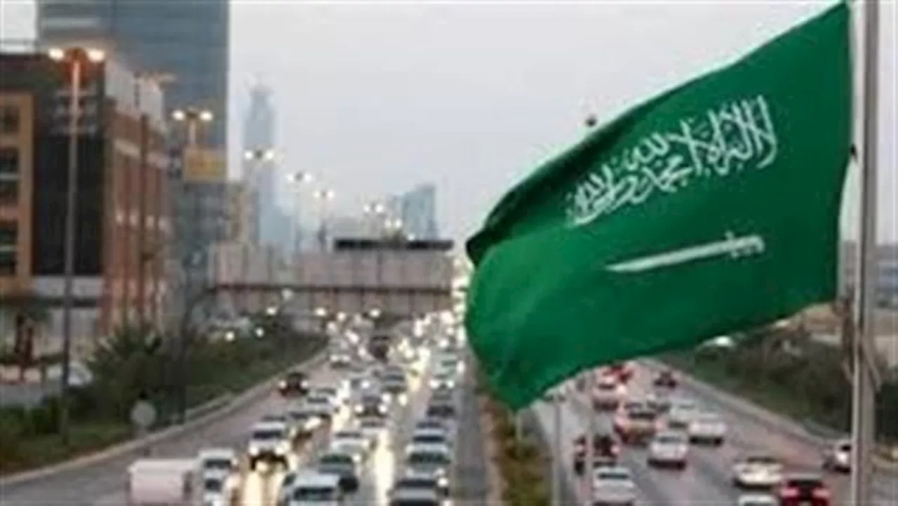 طقس السعودية.. أمطار غزيرة تضرب البلاد وسيول