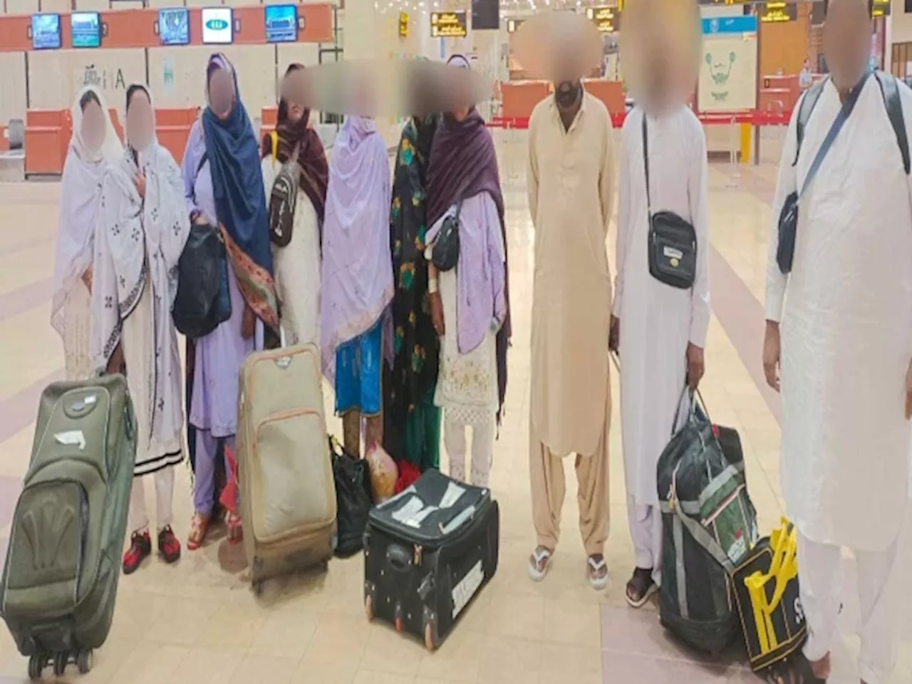کراچی ائیرپورٹ پر عمرے کی آڑ میں گداگری کے لیے 10 مسافروں کو گرفتار