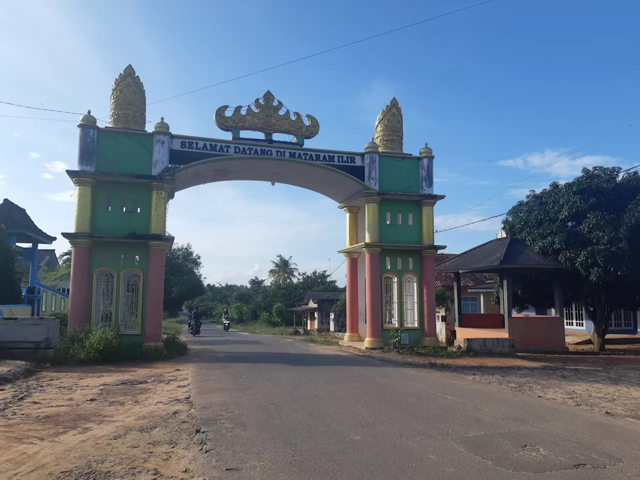 Hari Terakhir Kampanye, Dua Paslon Pilgub Lampung Yakinkan Pemilih di Sejumlah Daerah