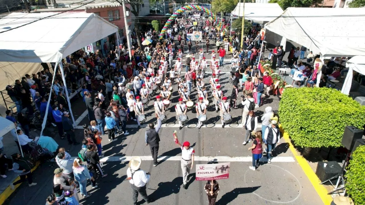 Más de 10 mil personas celebran en desfile conmemorativo de la Revolución Mexicana en Venustiano Carranza