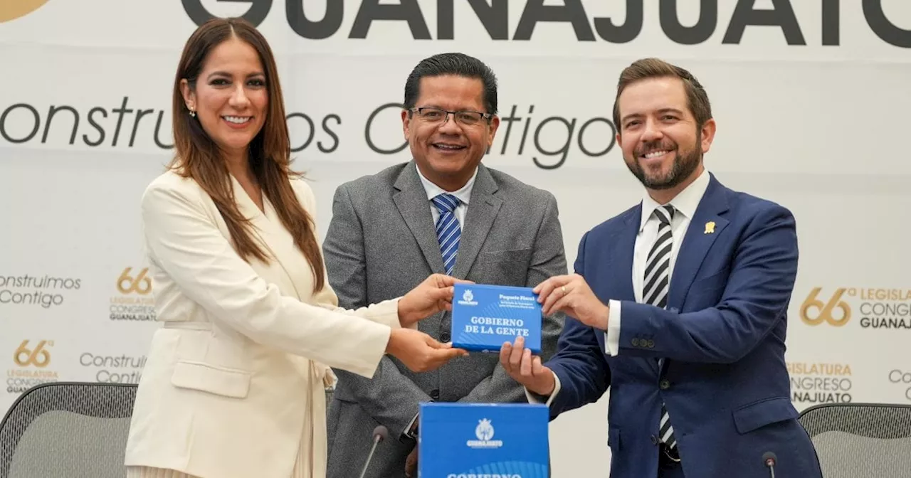 Libia Dennise García entrega al Congreso de Guanajuato el Paquete Fiscal 2025