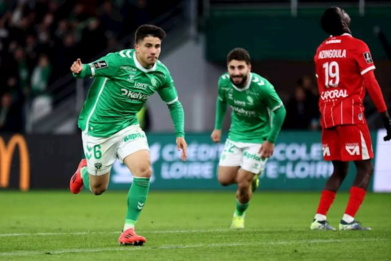 Vainqueur du duel de mal classés, Saint-Étienne laisse Montpellier à quai