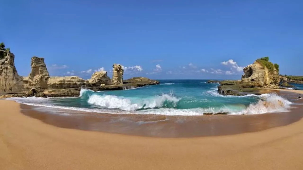 Pantai Klayar Pacitan, Rekomendasi Wisata Pantai dengan Pesona Pasir Putih Memikat