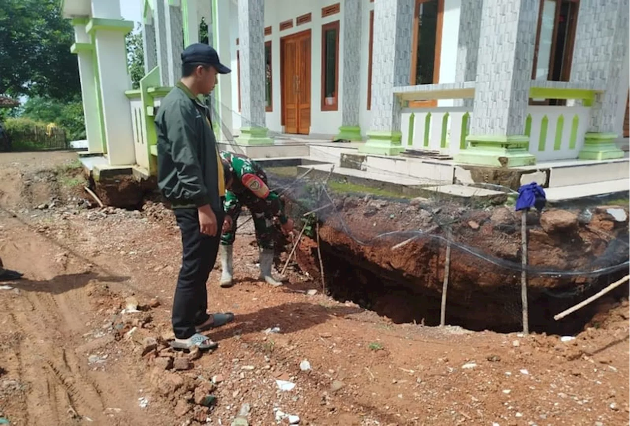 Puluhan Rumah Rusak Terdampak Pergerakan Tanah dan Longsor di Cianjur