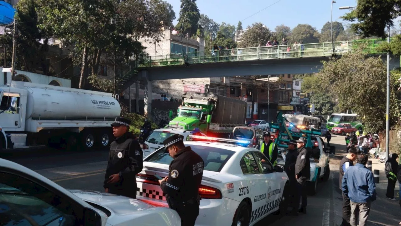 Revocarán la concesión al camión que volcó en la carretera México-Cuernavaca