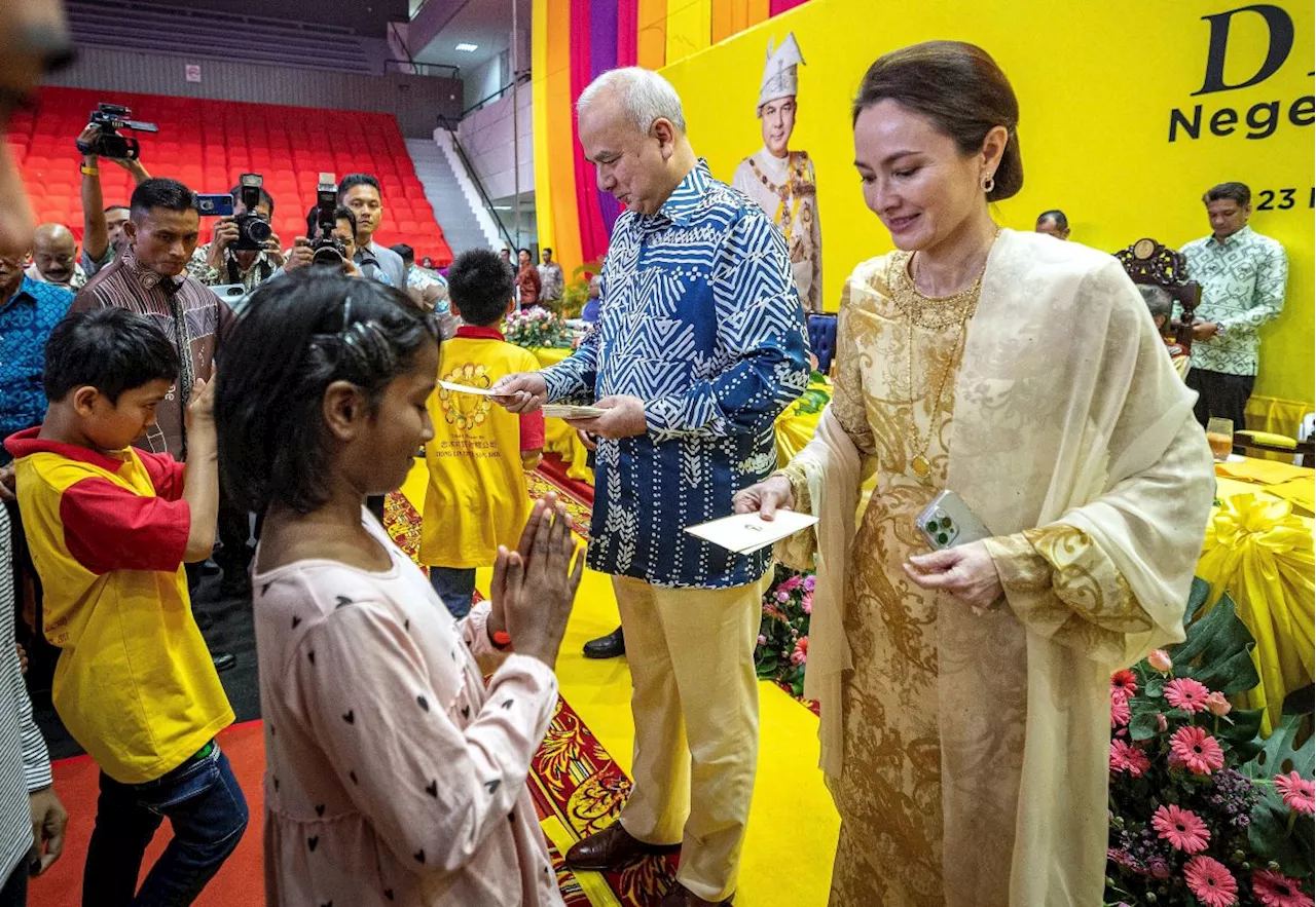 Sultan Nazrin attends state-level Deepavali celebrations