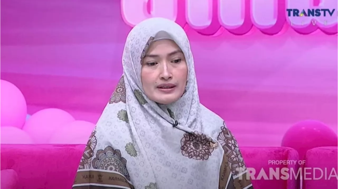 Apa Pekerjaan Mega Aulia Usai Hijrah? Nangis Minta Sinetron Lawas Tak Ditayangkan, Malah Dicap Lebay