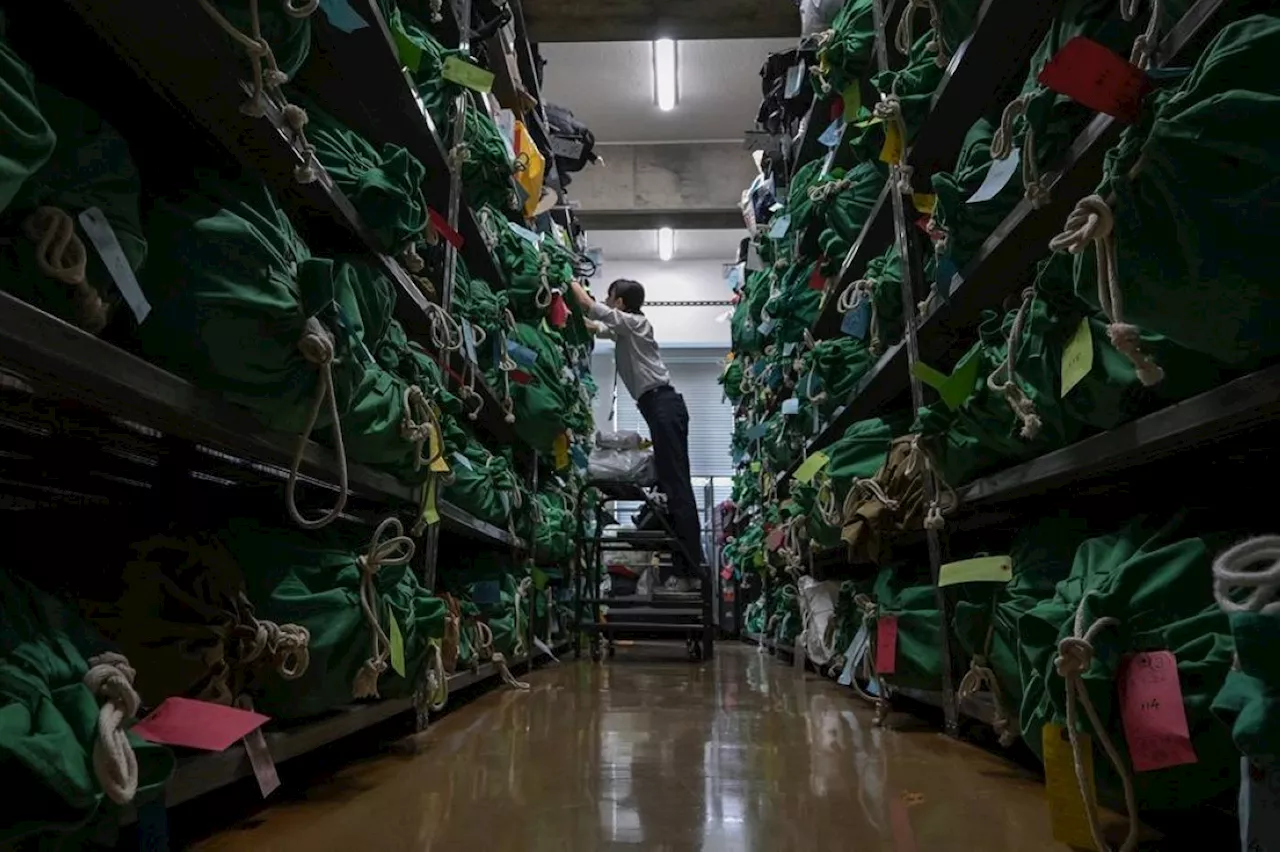 Tokyo Metropolitan Police cares for lost umbrellas, keys, flying squirrels