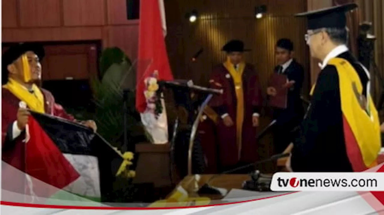 Viral Wisudawan Kibarkan Bendera Palestina saat Wisuda, Rektorat Unpad Beberkan Statusnya