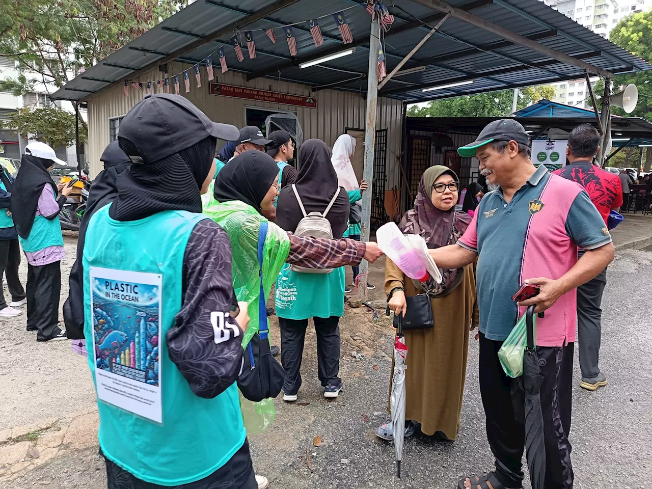 UMT pergiat kempen elak plastik sekali guna