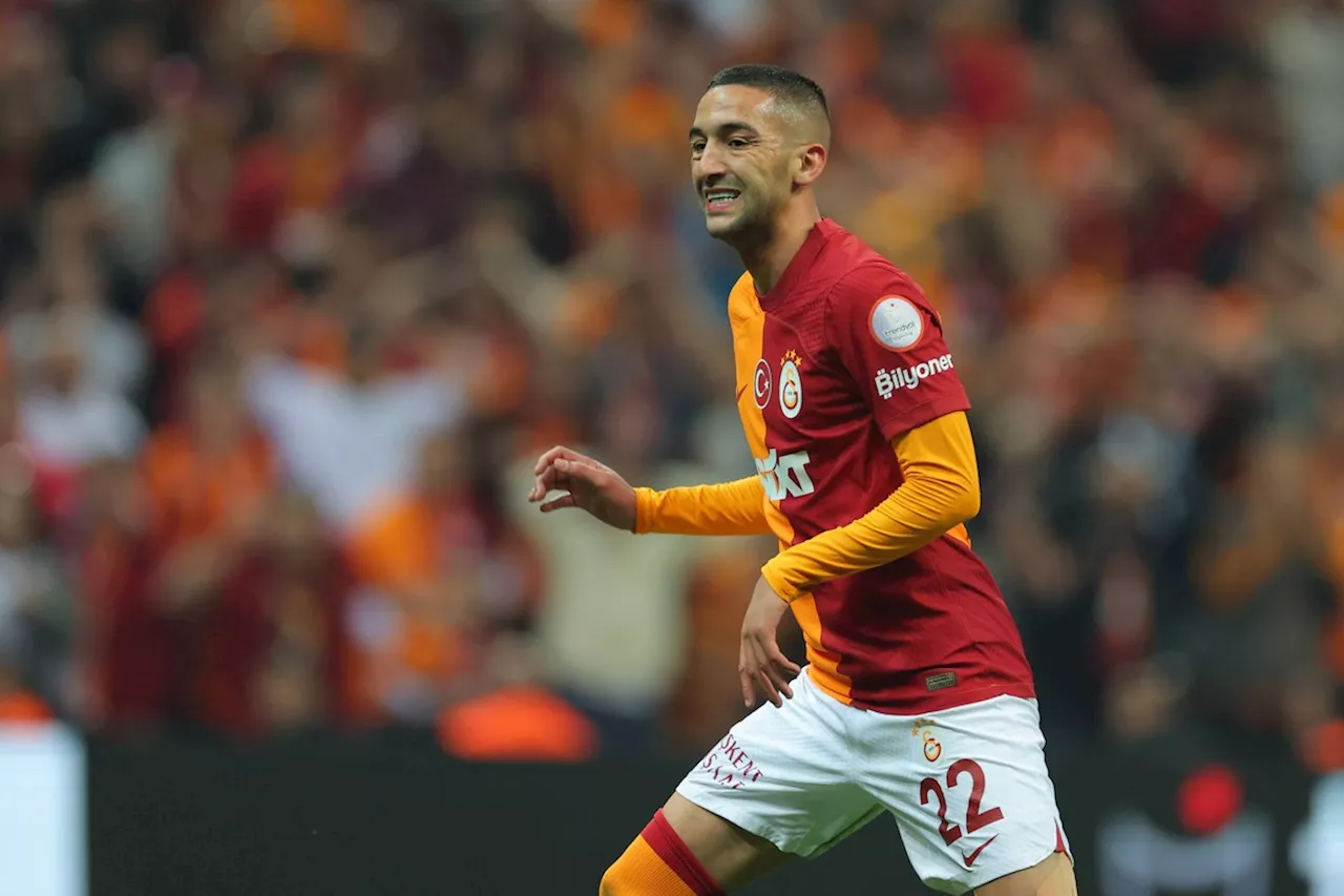 Ziyech mist voor leeg doel bij krappe zege AZ-opponent Galatasaray