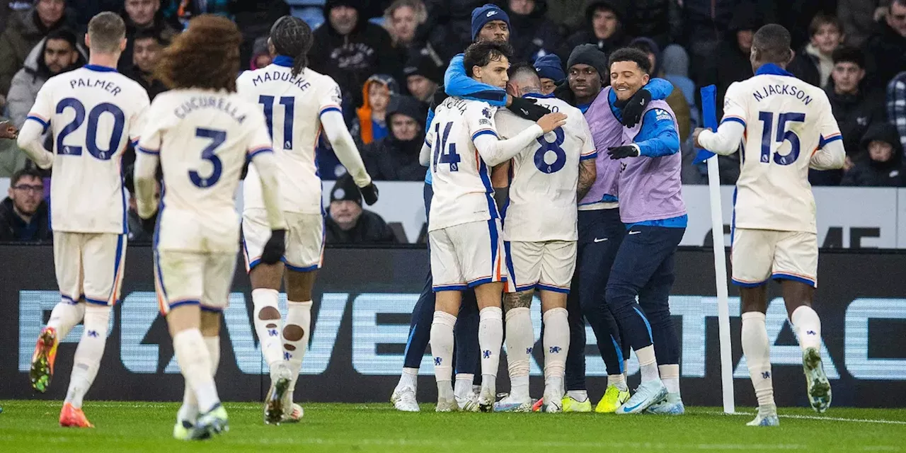 Chelsea gaat overtuigend langs Leicester City en blijft bij in de titelstrijd