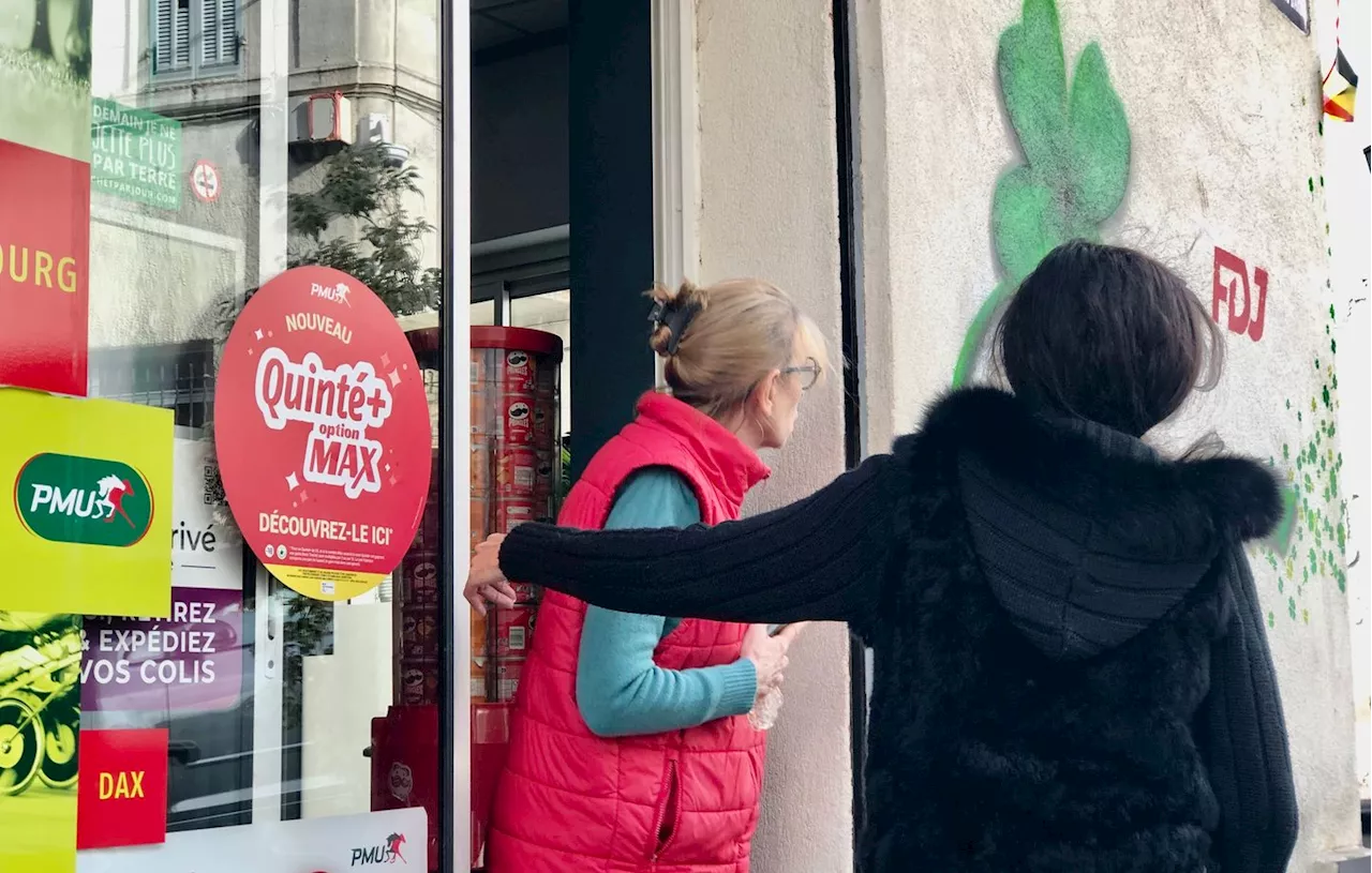 Le Bar Marius, dernier bastion de vie dans un quartier marseillais délabré