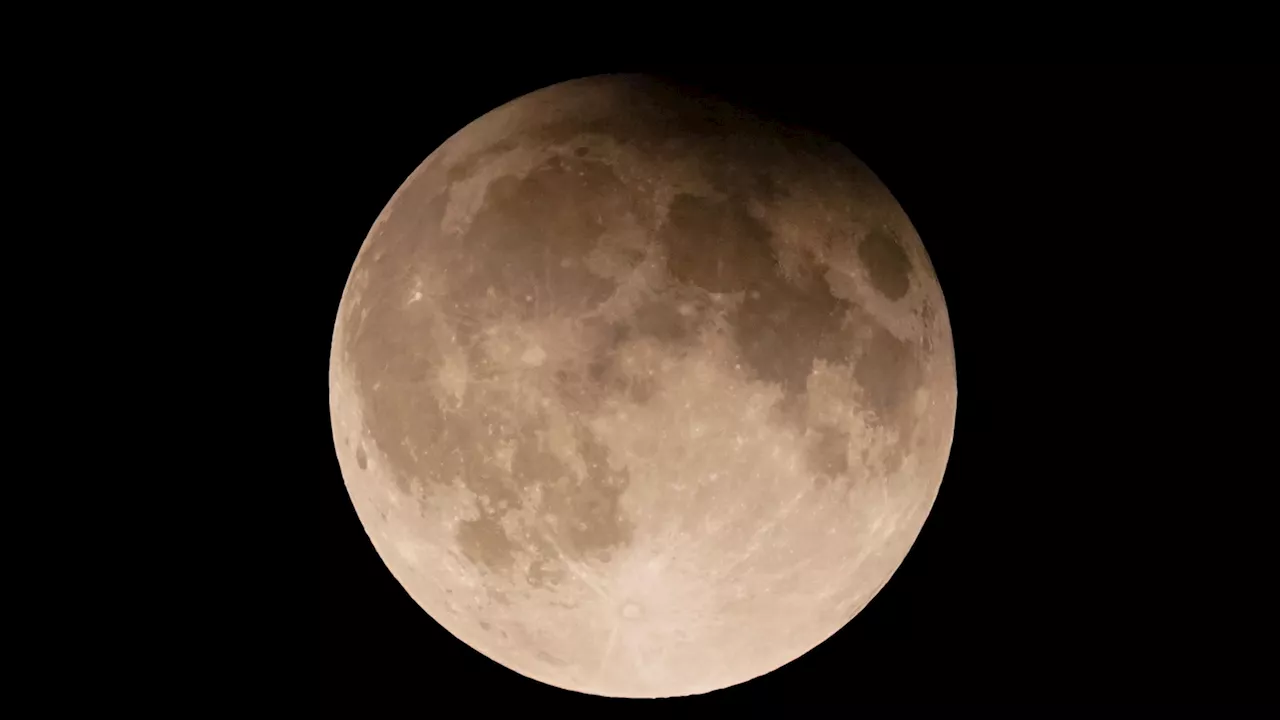 Earth bids farewell to temporary 'mini moon' that's possibly a chunk of actual moon