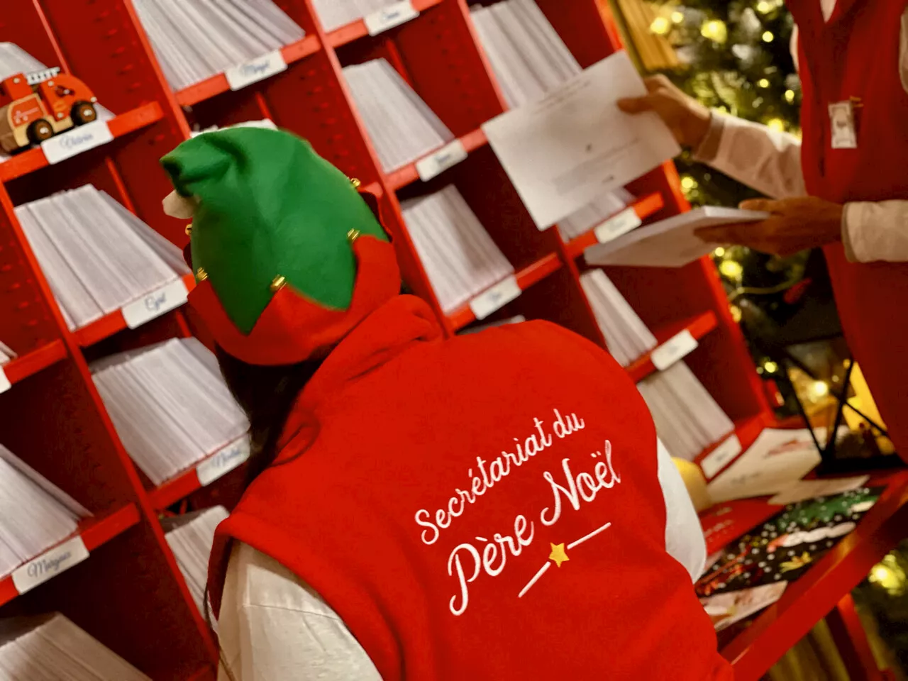 Cette année, Olivia Ruiz prêtera sa plume au Secrétariat du Père Noel de La Poste