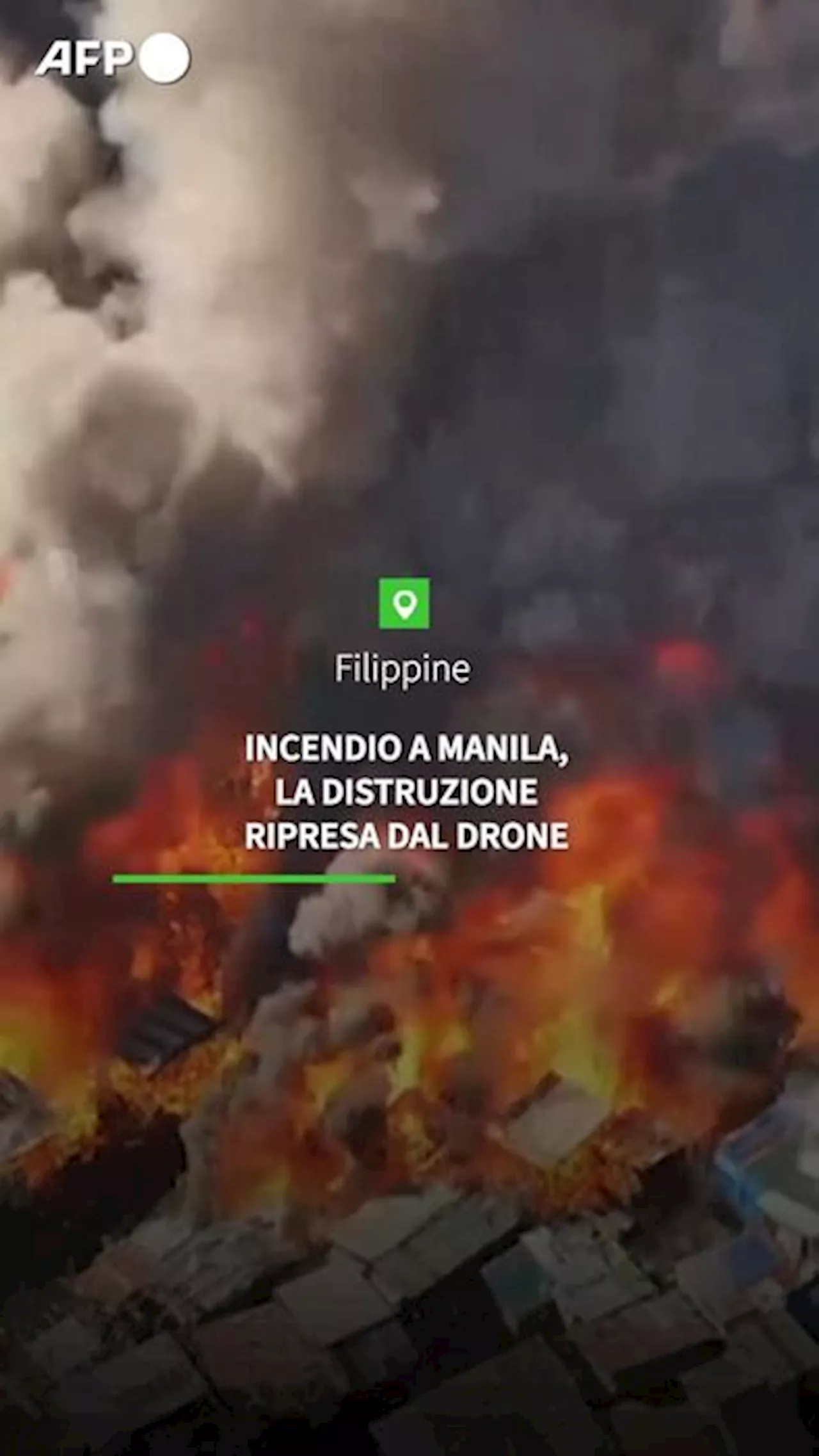 Incendio a Manila, la distruzione ripresa dal drone