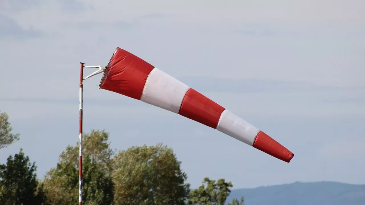 Vents violents: le département du Rhône placé en vigilance orange à partir de ce lundi