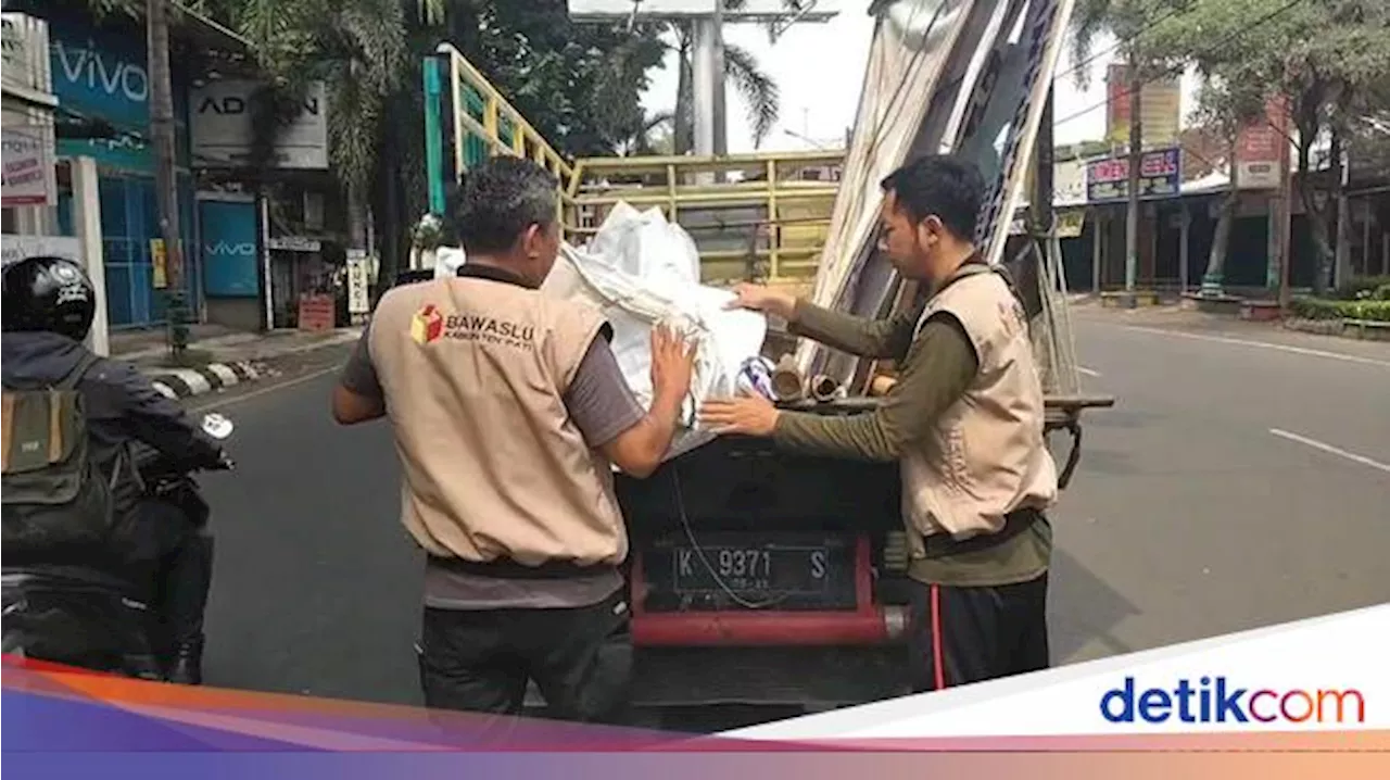 Bawaslu Pati Copoti 24 Ribu Alat Peraga Kampanye