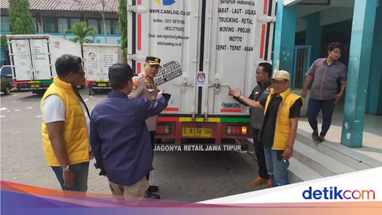 Distribusi Logistik Pilkada Tingkat PPK di Surabaya Utara Dimulai