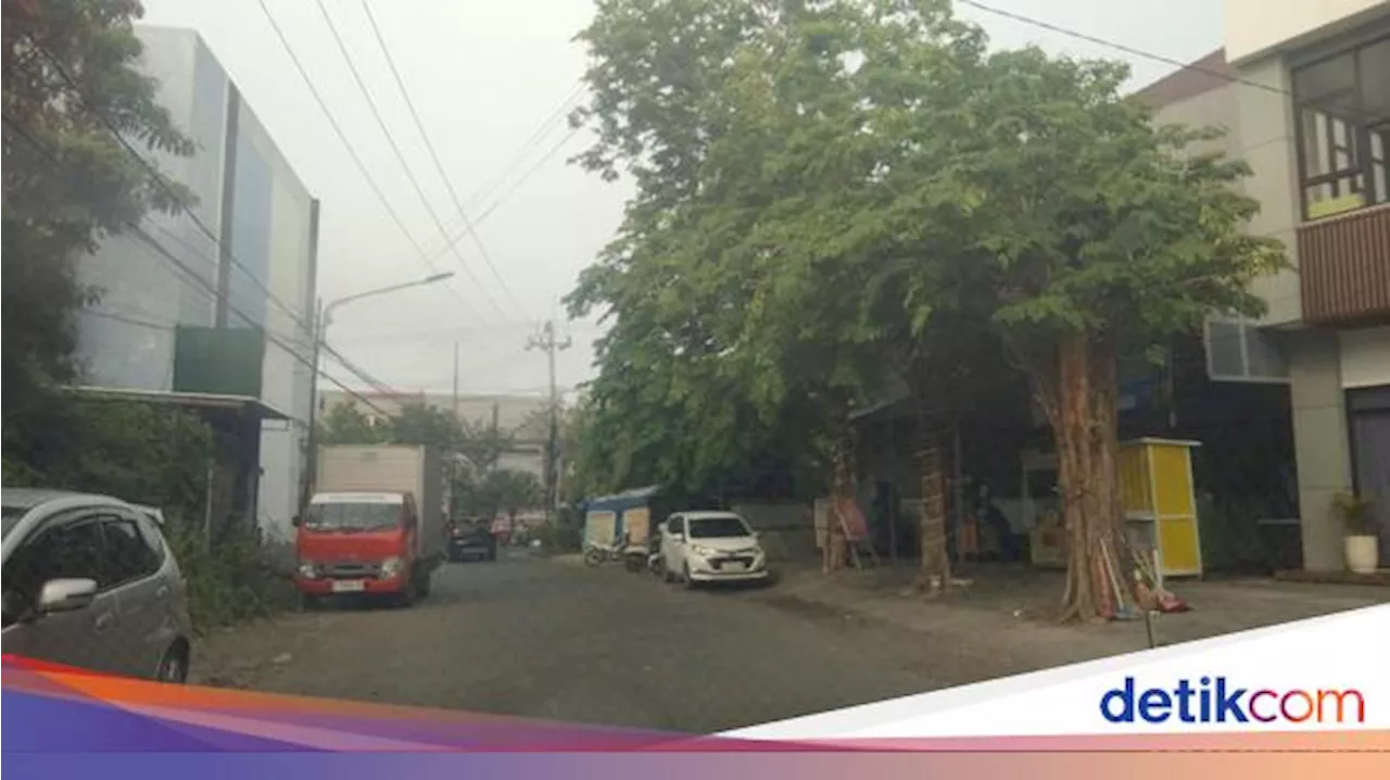 Jalur Protokol Kota Surabaya Bersih dari Alat Peraga Kampanye