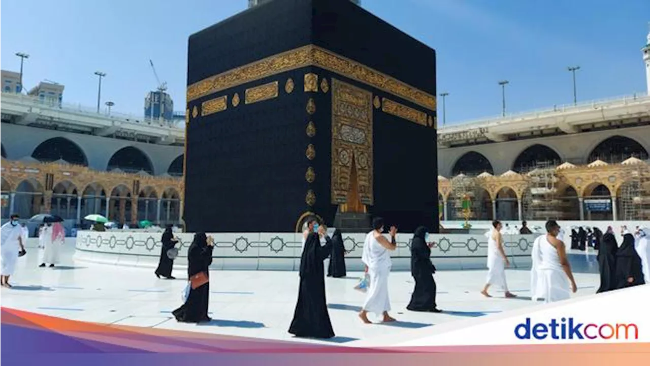 Ramai Transgender Umrah Berbusana Muslimah, Ini Kata Komisi Fatwa MUI