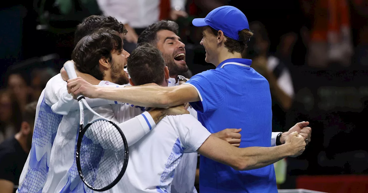 Sinner e Berrettini affondano l'Olanda in finale: l'Italia vince la terza Coppa Davis della storia, la seconda di fila