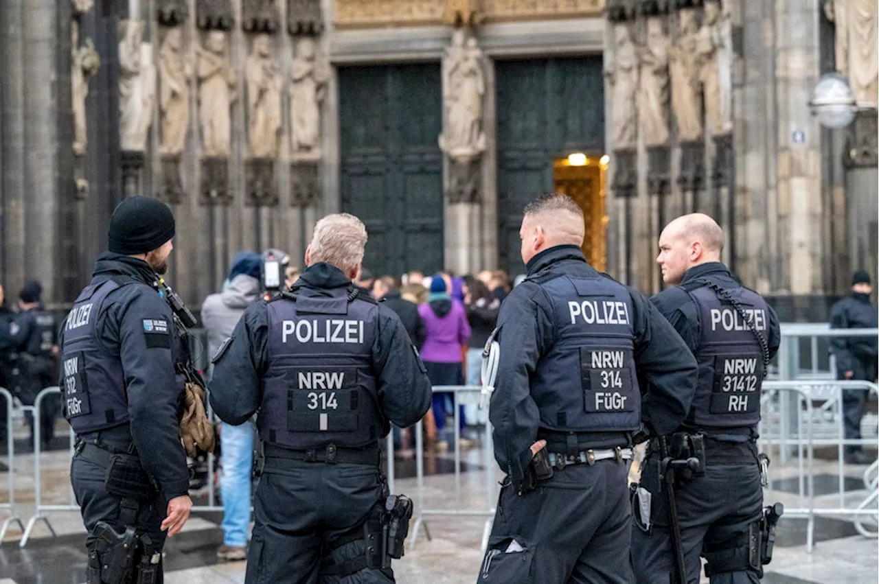 Große Aufregung: Großeinsatz der Polizei am Kölner Dom